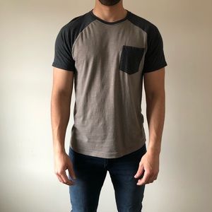 Grey pocket T-shirt